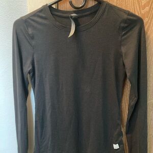 Vuori long sleeve XS women’s shirt